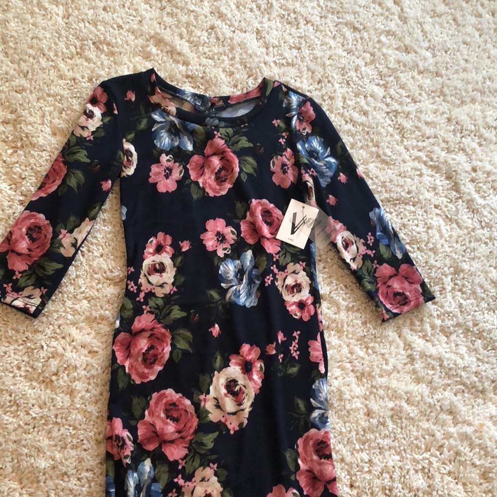 NEW Midi floral fitted dress